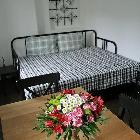 Ceh 1720 Castle View בית הארחה 3*