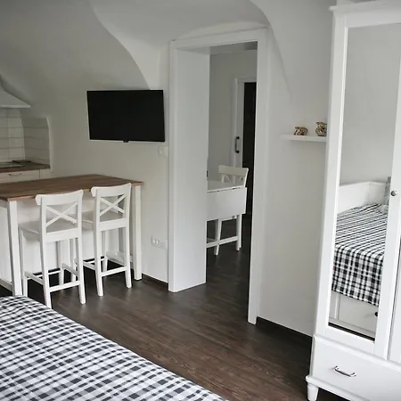 Ceh 1720 Castle View בית הארחה