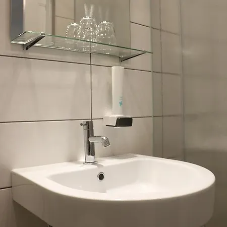 Ceh 1720 Castle View בית הארחה שקופיה-לוקה