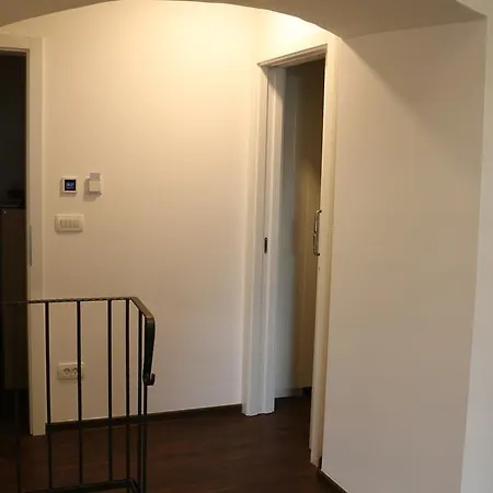 בית הארחה Ceh 1720 Castle View